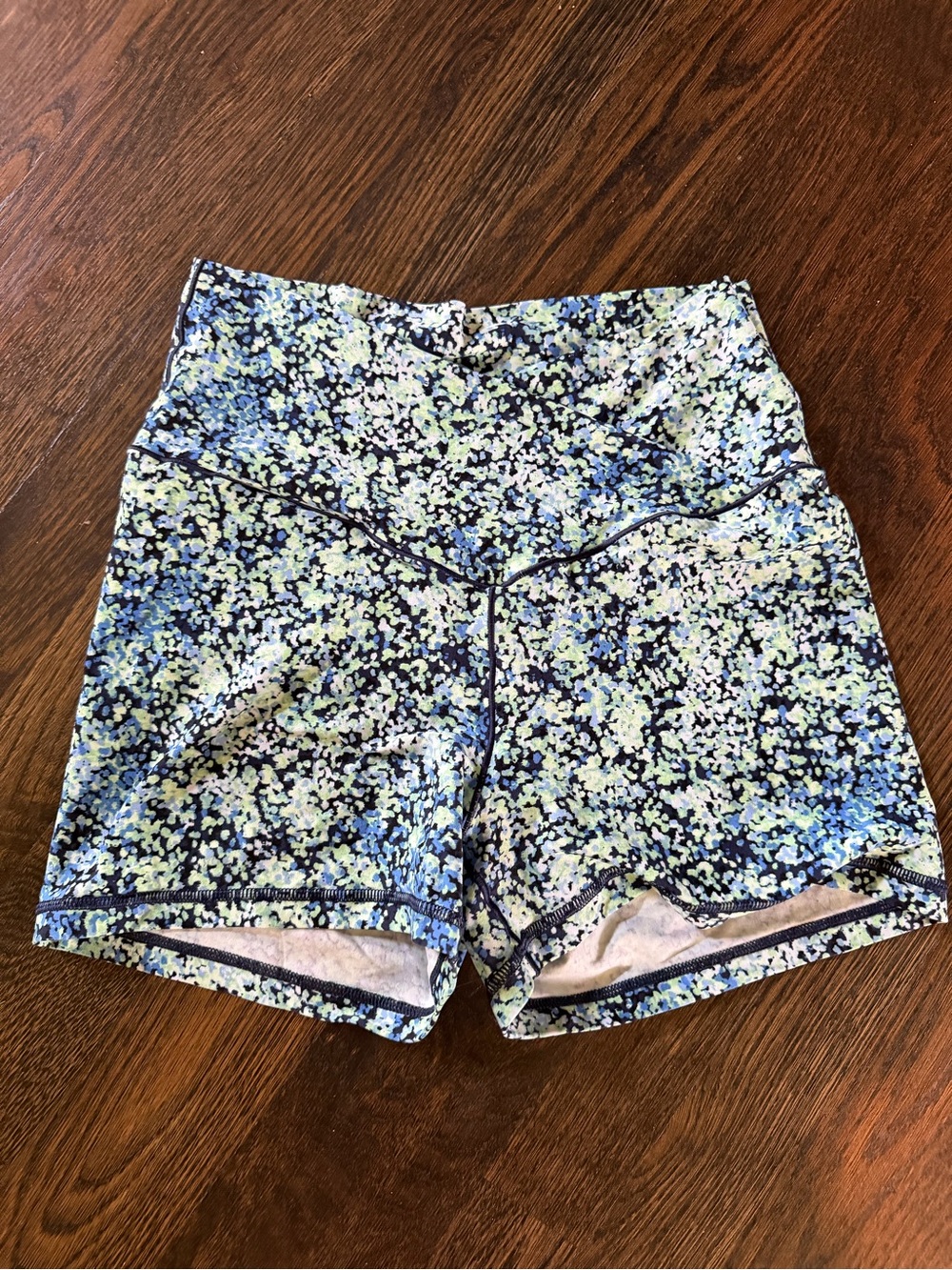 aerie High-Rise Floral Print Athletic Shorts - Blue & Light Green
